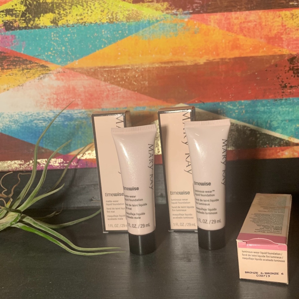 Mary Kay Original Timewise Bronze 6 AntiAging Matte liquid foundation (1) MK
